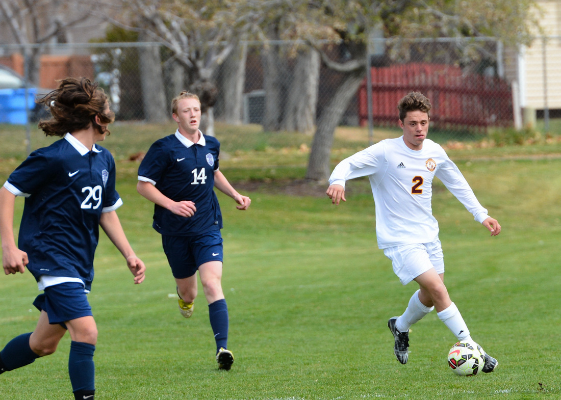 泛亚电竞官网:续航超400km 奥迪e-tron即将国内首发(图2) 泛亚电竞官网